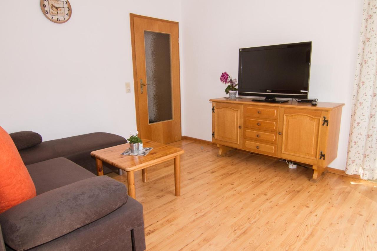 Ferienwohnung Am Forstamt ラムサウ エクステリア 写真